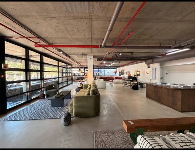 253M² RETAIL TO LET IN DE WATERKANT
